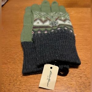 New with tags! Eddie Bauer 💯 % Merino wool gloves 🧤.